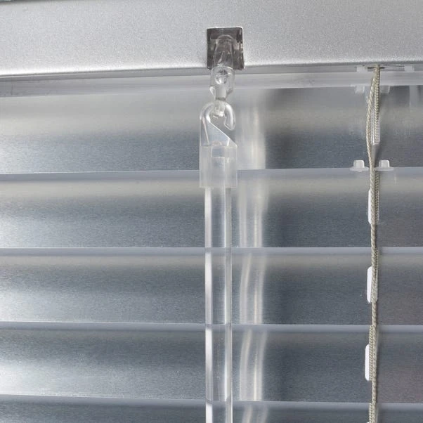 Dunelm Silver Aluminium Venetian Blind 25mm Slats 5 Dunelm Silver Aluminium Venetian Blind 25mm Slats - Image 3