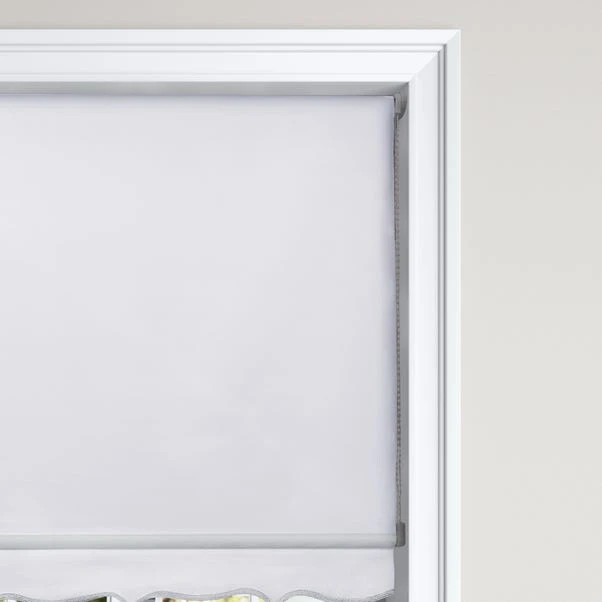 Dunelm Scalloped White Roller Blind 5 Dunelm Scalloped White Roller Blind - Image 3