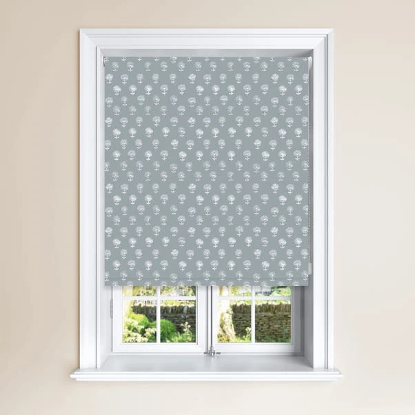 Lister Cartwright Agapanthus Twiglight Blackout Roller Blind 4 Lister Cartwright Agapanthus Twiglight Blackout Roller Blind - Image 2