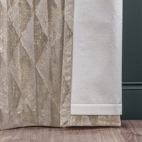 Luxury Collection Luxor Metallic Champagne Eyelet Curtains 8 Luxury Collection Luxor Metallic Champagne Eyelet Curtains - Image 6