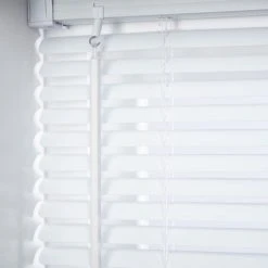 Dunelm White 25mm Slats PVC Venetian Blind 10 Dunelm White 25mm Slats PVC Venetian Blind -Dunelm Shop 30770122 alt02