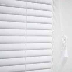Dunelm White 25mm Slats PVC Venetian Blind 11 Dunelm White 25mm Slats PVC Venetian Blind -Dunelm Shop 30770122 alt03