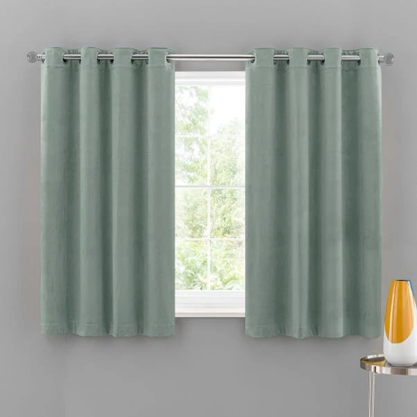 Dunelm Isla Thermal Ultra Blackout Lilypad Eyelet Curtains 7 Dunelm Isla Thermal Ultra Blackout Lilypad Eyelet Curtains - Image 5